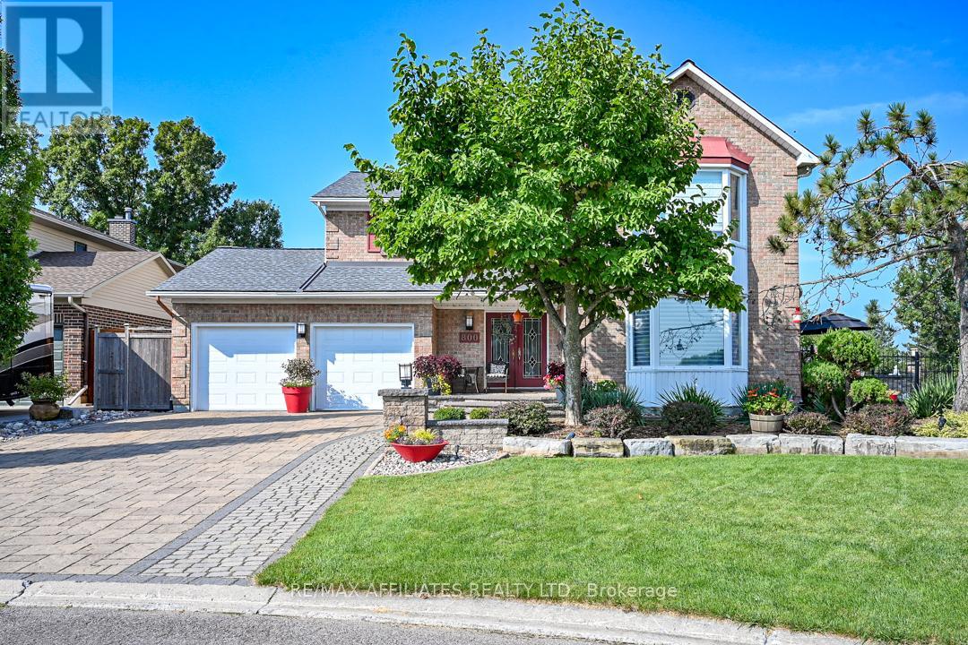 Property at 800 FAIRWINDS TERRACE image 1
