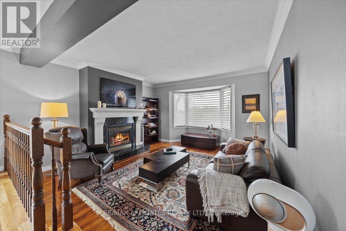 Property at 800 FAIRWINDS TERRACE image 5