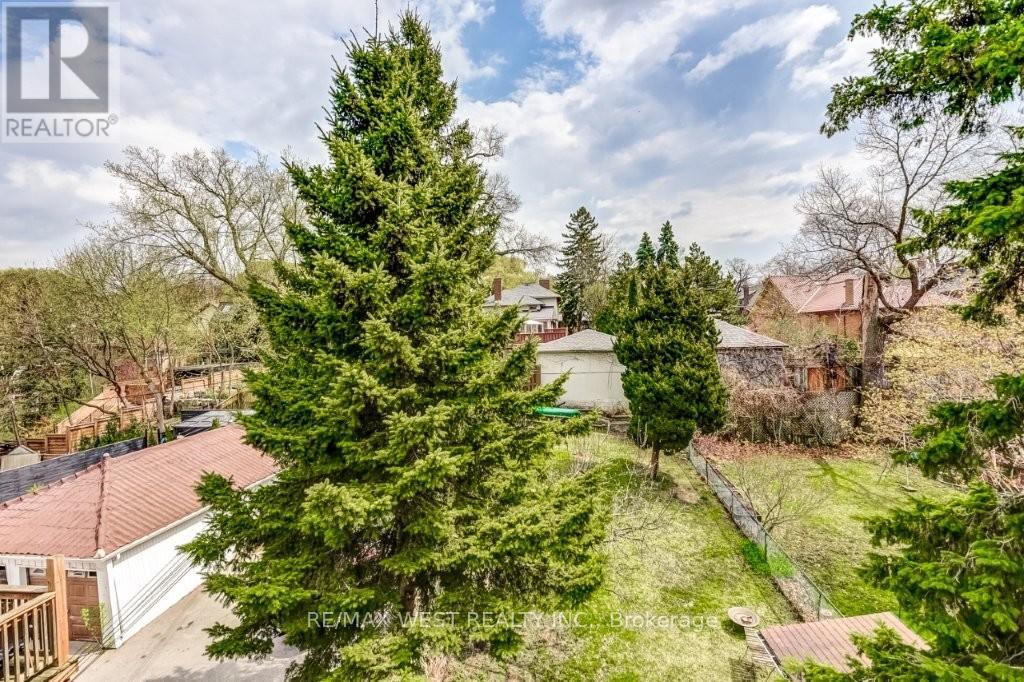 413 Parkside Drive, Toronto (High Park-Swansea), Ontario  M6R 2Z7 - Photo 33 - W12242386