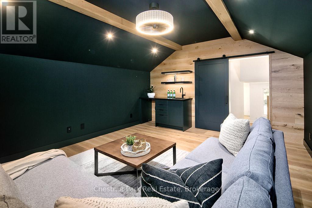 2237 Shore Lane, Wasaga Beach, Ontario  L9Y 2X7 - Photo 25 - S12242523