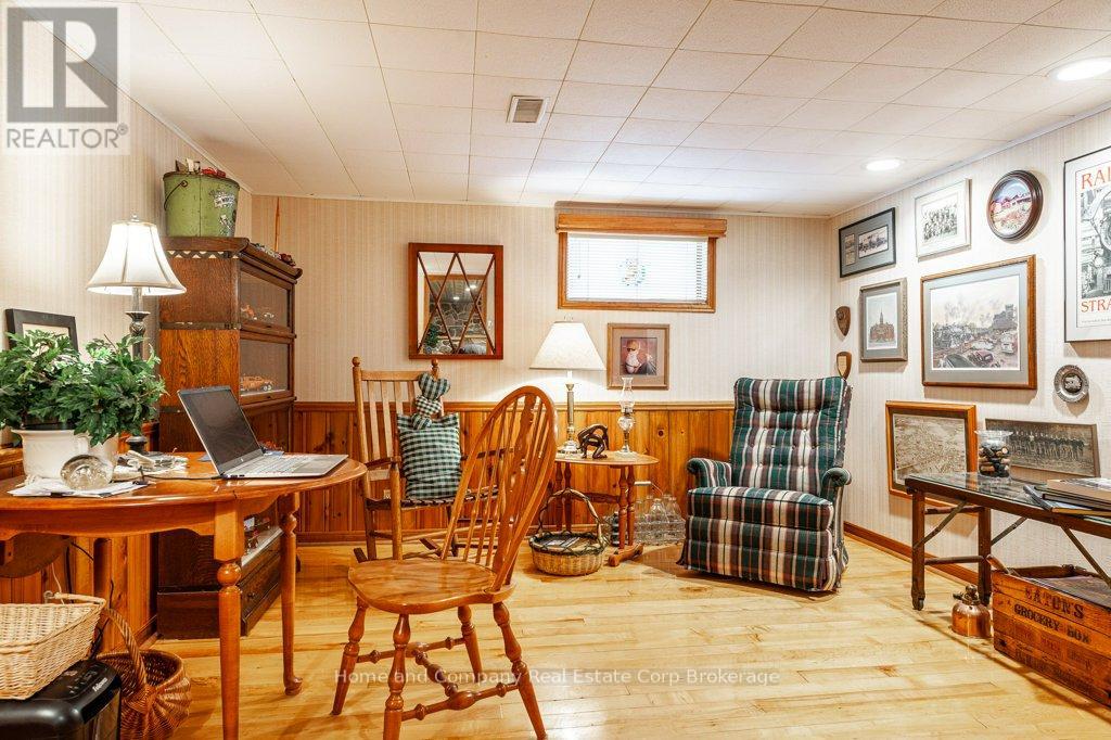 28 Burritt Street, Stratford, Ontario  N5A 4W7 - Photo 20 - X12242418