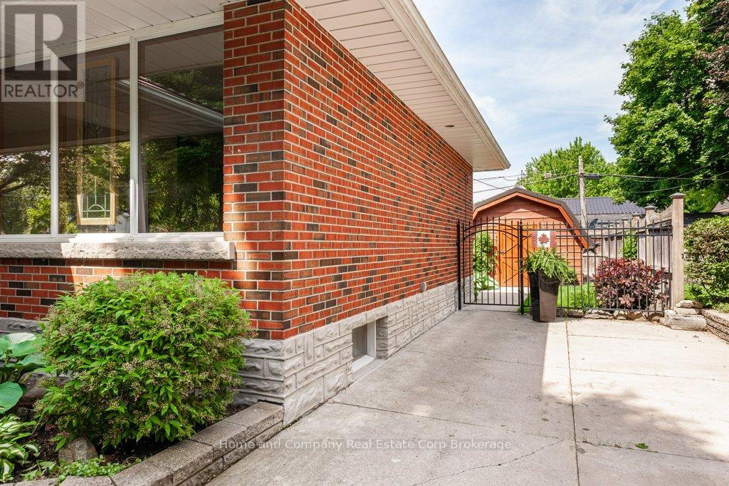 28 Burritt Street, Stratford, Ontario  N5A 4W7 - Photo 27 - X12242418