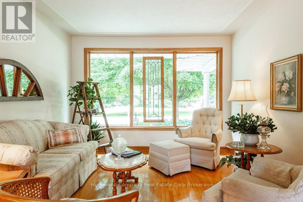 Property at 28 BURRITT STREET image 4