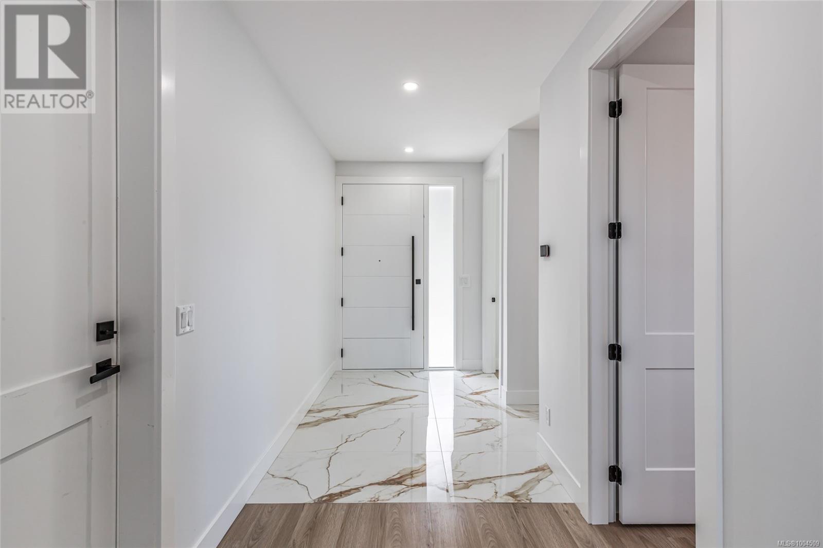 Property at 4408 Gulfview Dr image 2