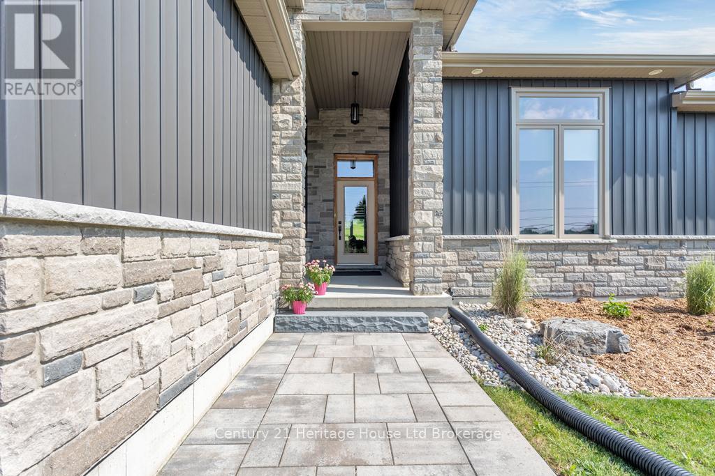 584854 Beachville Road, South-West Oxford, Ontario  N4S 7V6 - Photo 3 - X12242486
