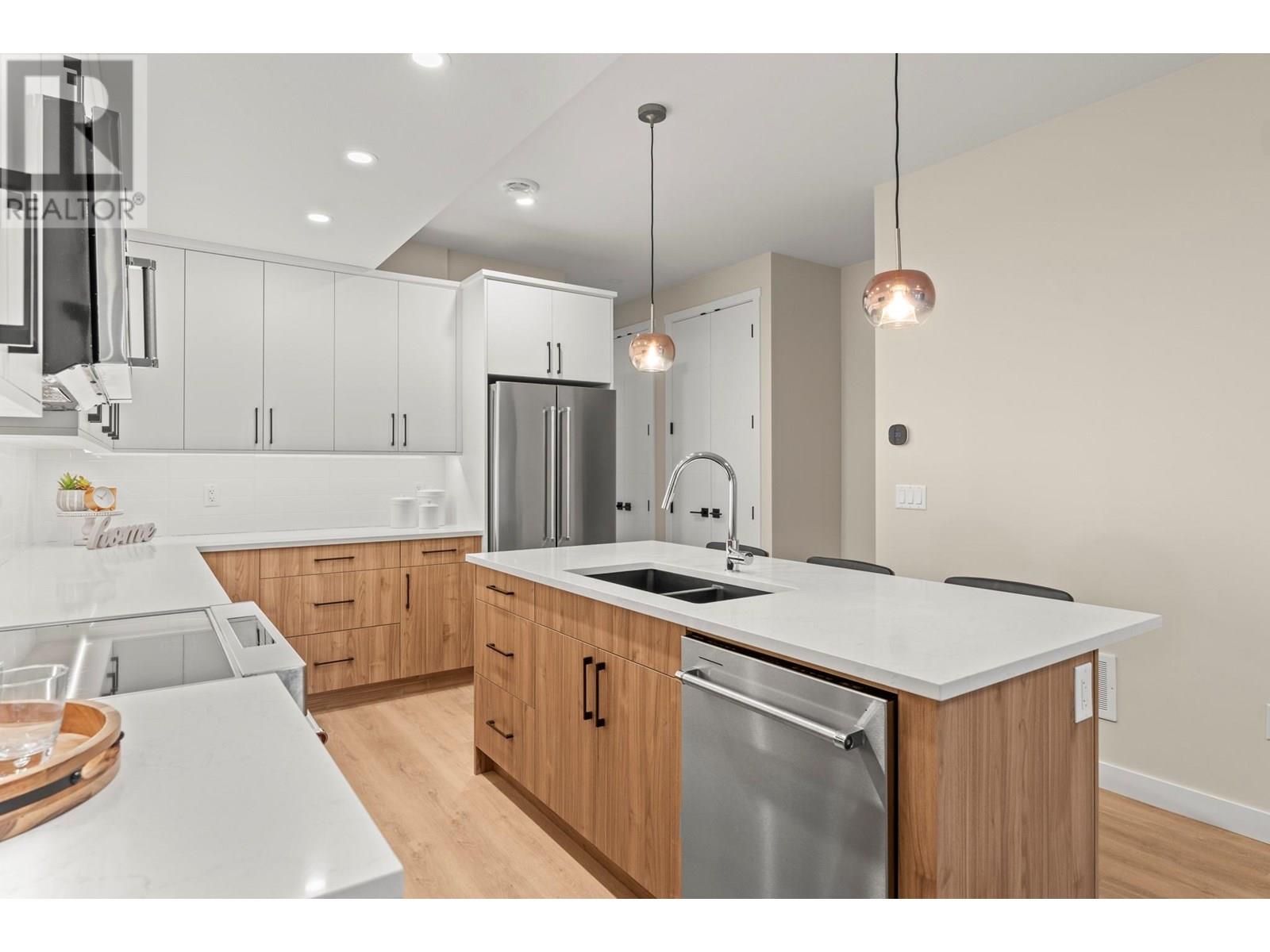 Property at 3907 26 Street Unit# 2 image 4