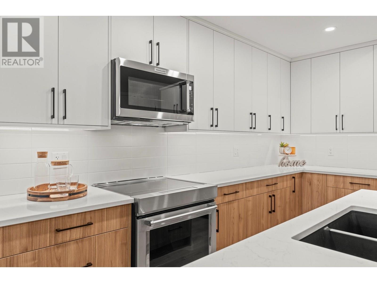 Property at 3907 26 Street Unit# 2 image 3