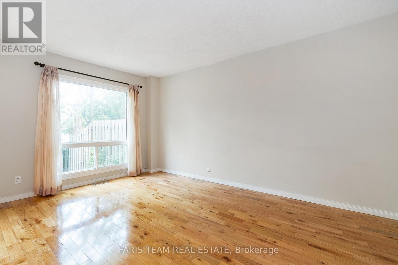 7 - 52 Adelaide Street, Barrie, Ontario  L4N 3T5 - Photo 10 - S12242453