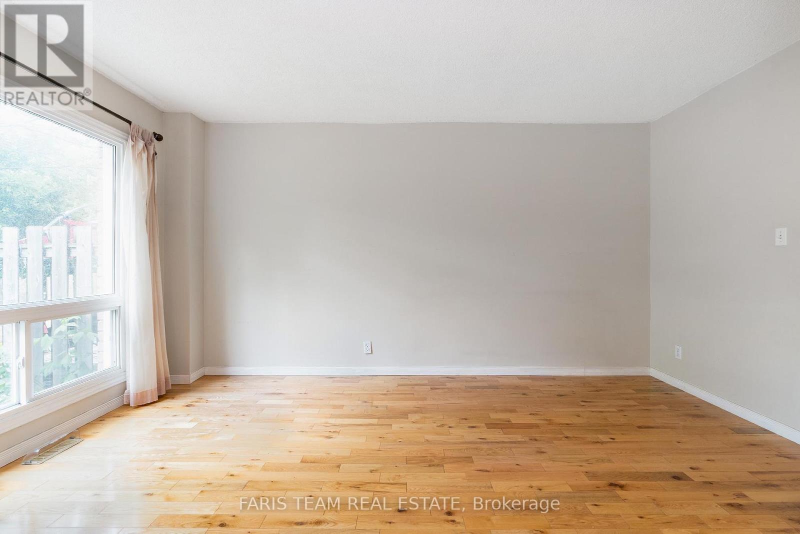 7 - 52 Adelaide Street, Barrie, Ontario  L4N 3T5 - Photo 11 - S12242453