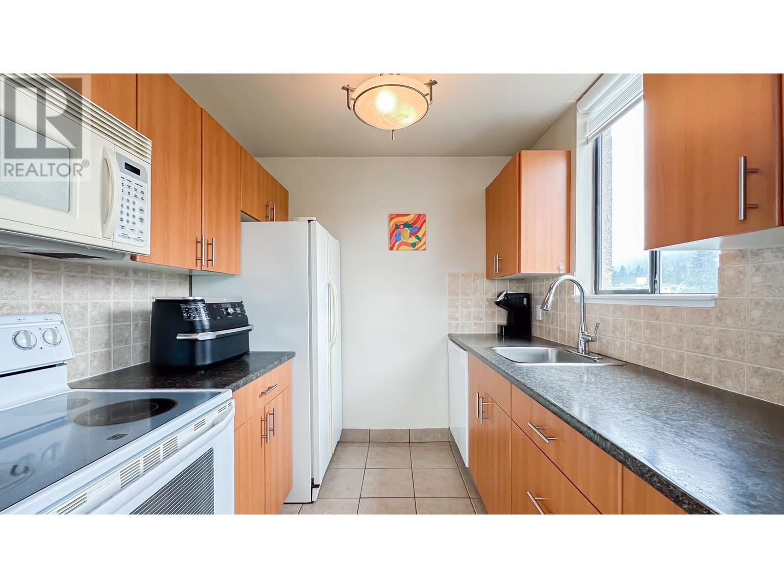 605 555 13th Street, West Vancouver, British Columbia  V7T 2N8 - Photo 8 - R3018498