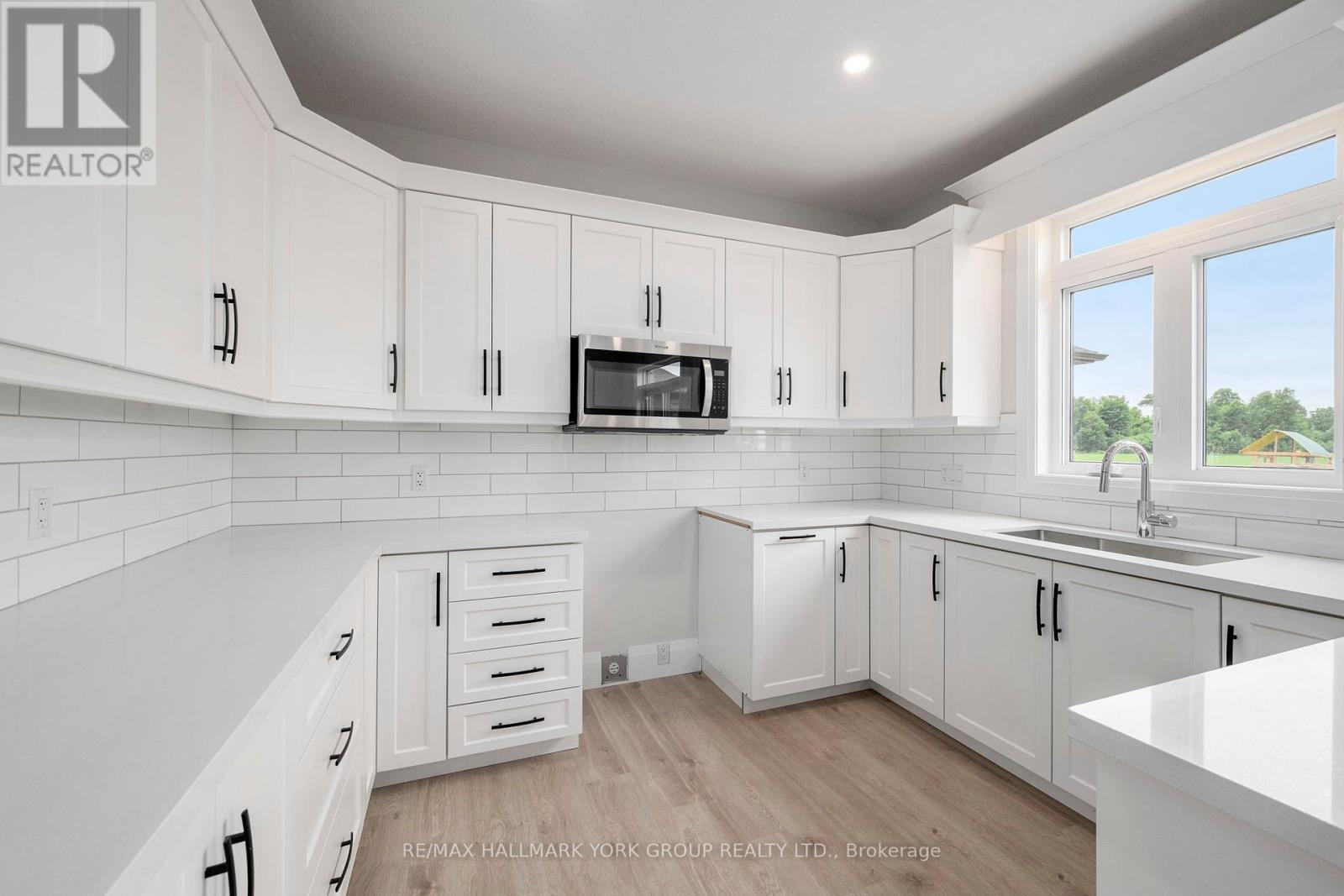 246 Leitch Street, Dutton/dunwich (Dutton), Ontario  N0L 1J0 - Photo 12 - X12242529