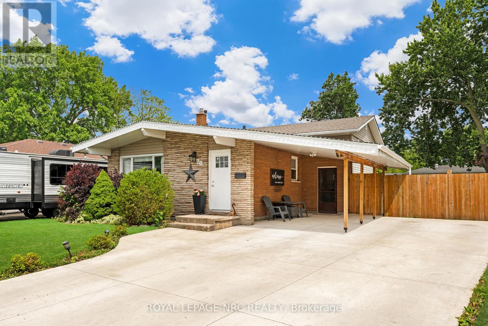 Property at 20 WOODGATE DRIVE image 1