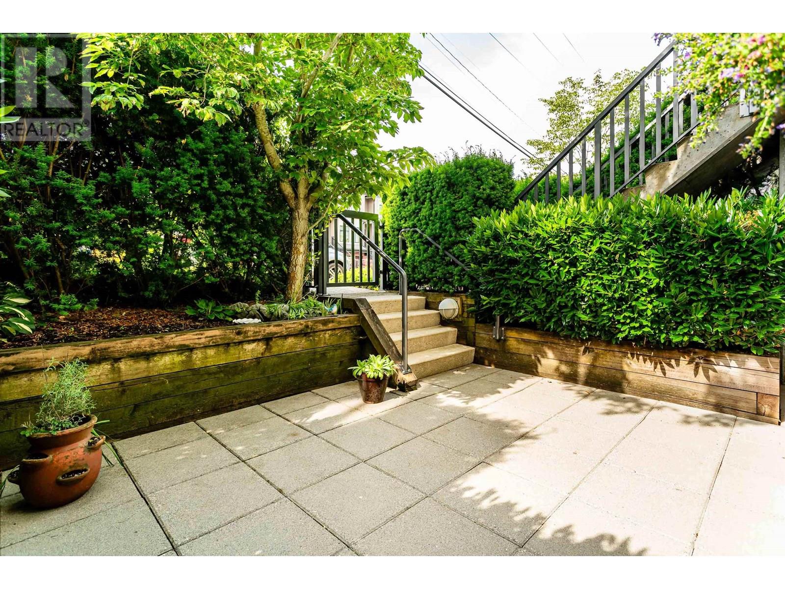 Property at 2 7198 BARNET ROAD image 4