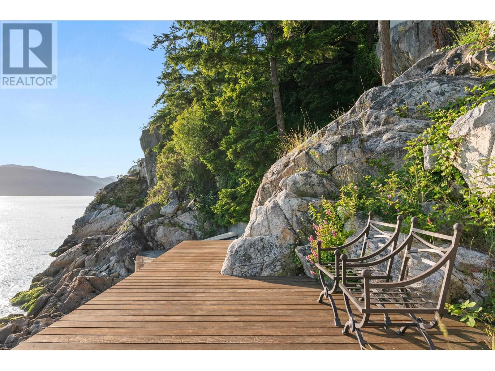 5225 Gulf Place, West Vancouver, British Columbia  V7W 2V9 - Photo 35 - R3019388