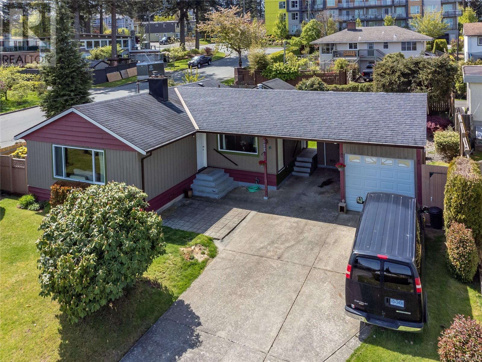 Property at 300 McCarthy St image 2
