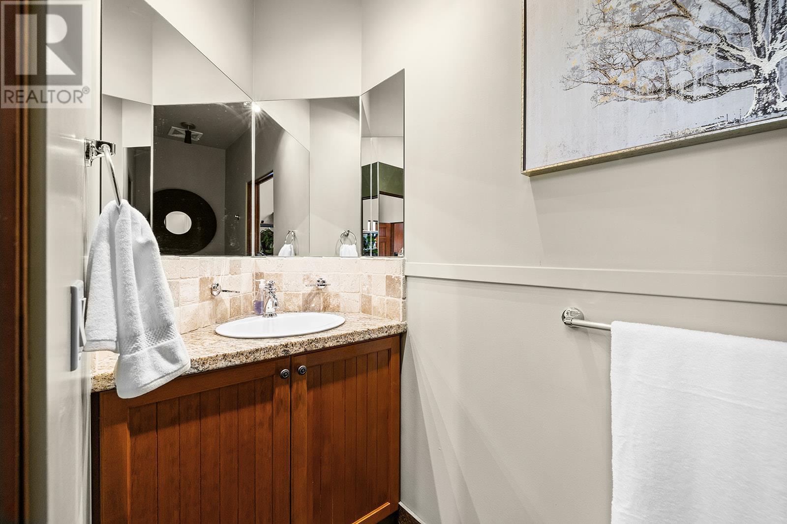 Property at 1682 Larkridge Court image 3