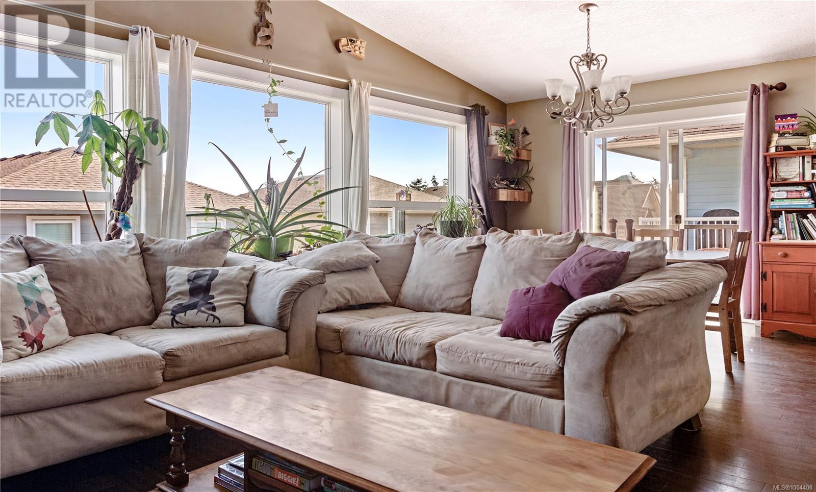Property at 6561 Arranwood Dr image 1