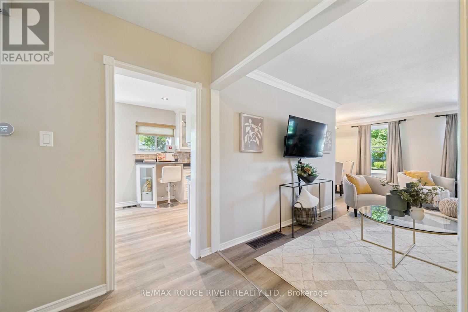 Property at 810 ZATOR AVENUE image 3