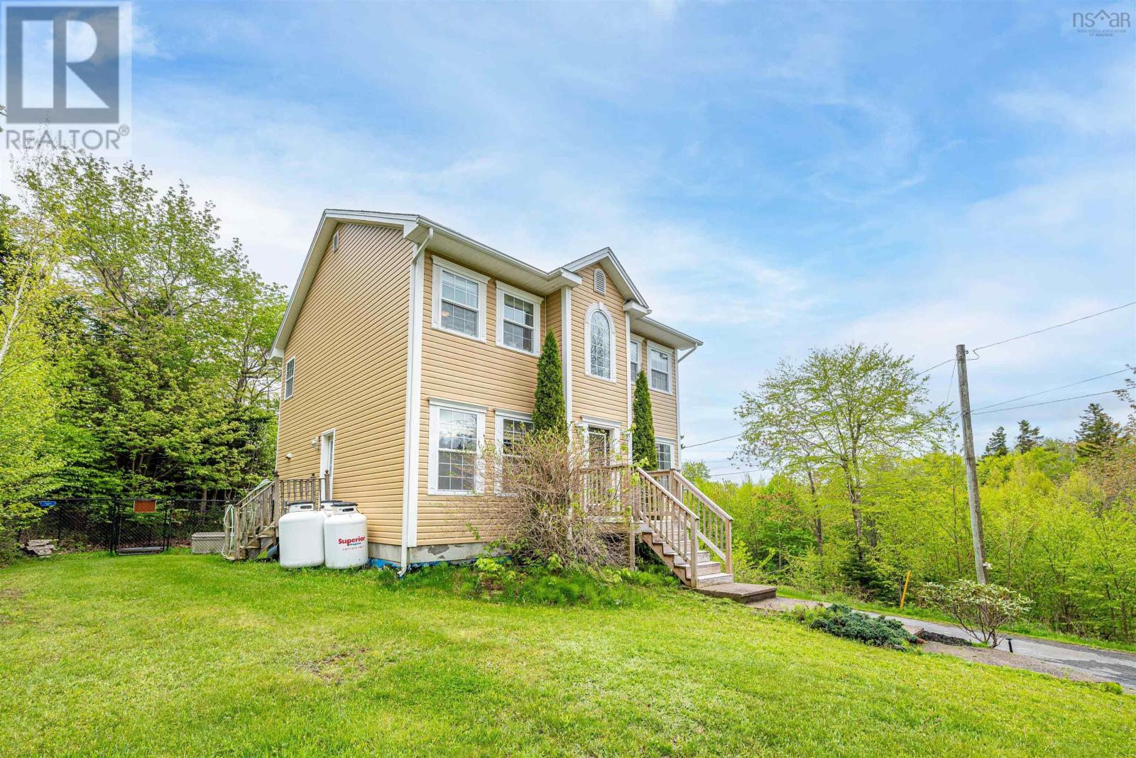 Property at 130 Snowberry Court image 2