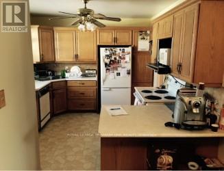 Property at 142 KINGSLYNN DRIVE image 5
