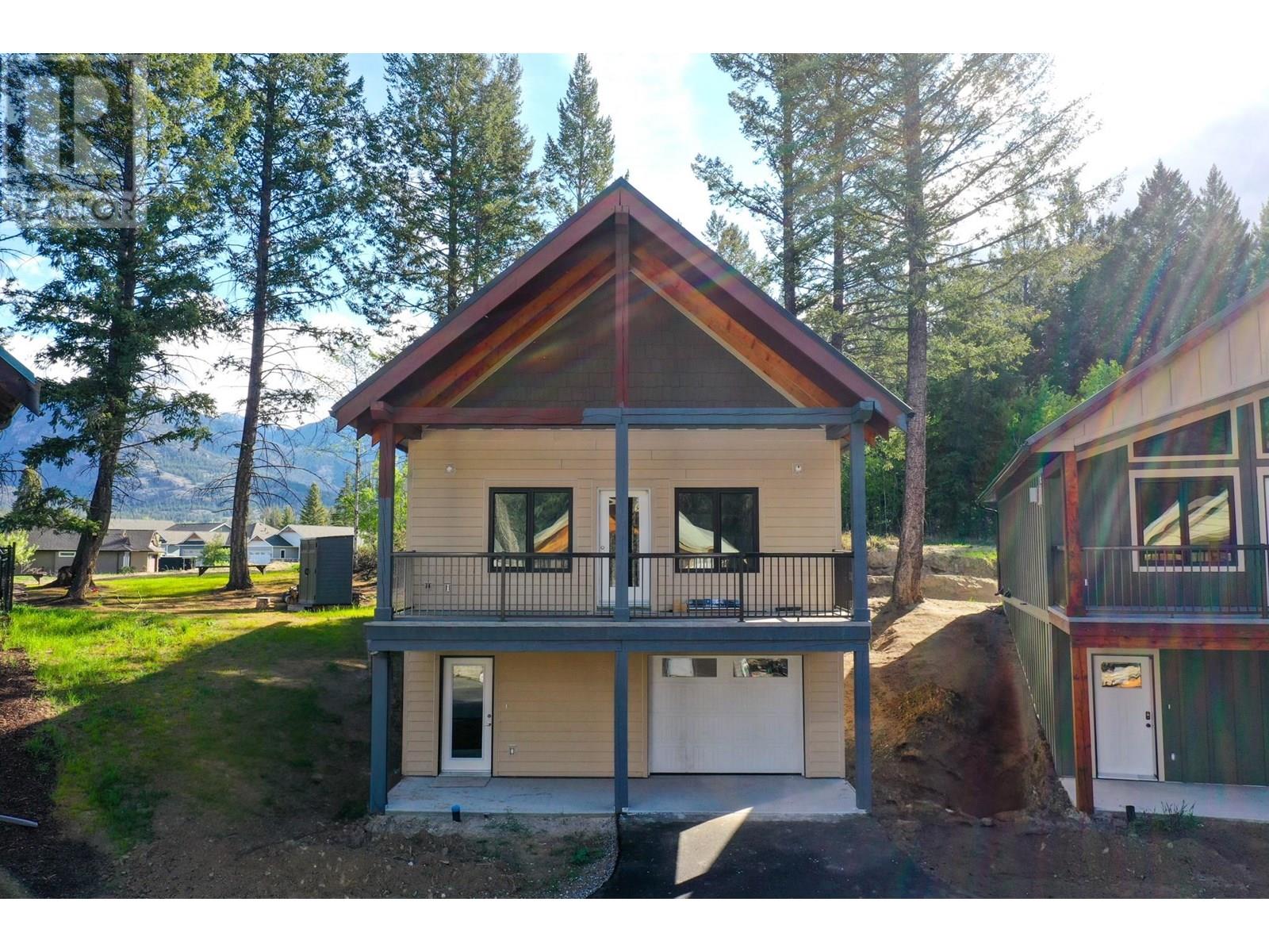 1938 Foxwood Trail Unit# 2, Windermere, British Columbia  V0B 2L2 - Photo 2 - 10348195