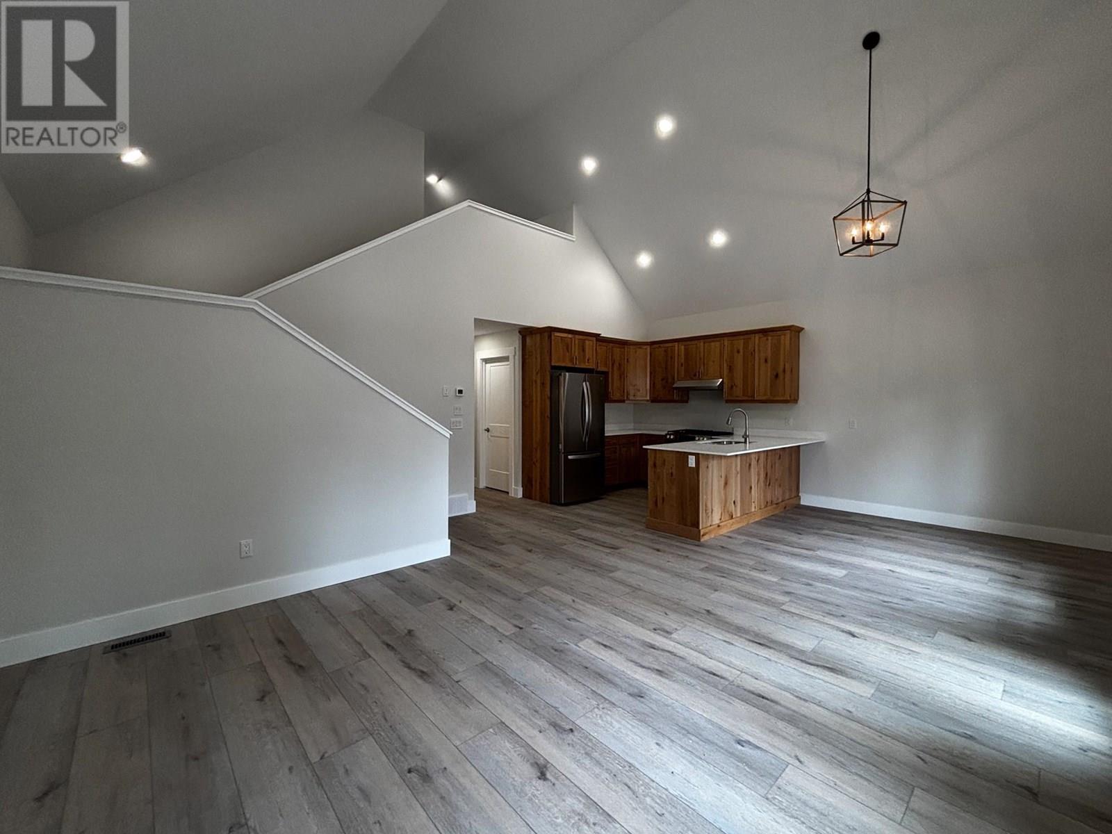 1938 Foxwood Trail Unit# 2, Windermere, British Columbia  V0B 2L2 - Photo 11 - 10348195
