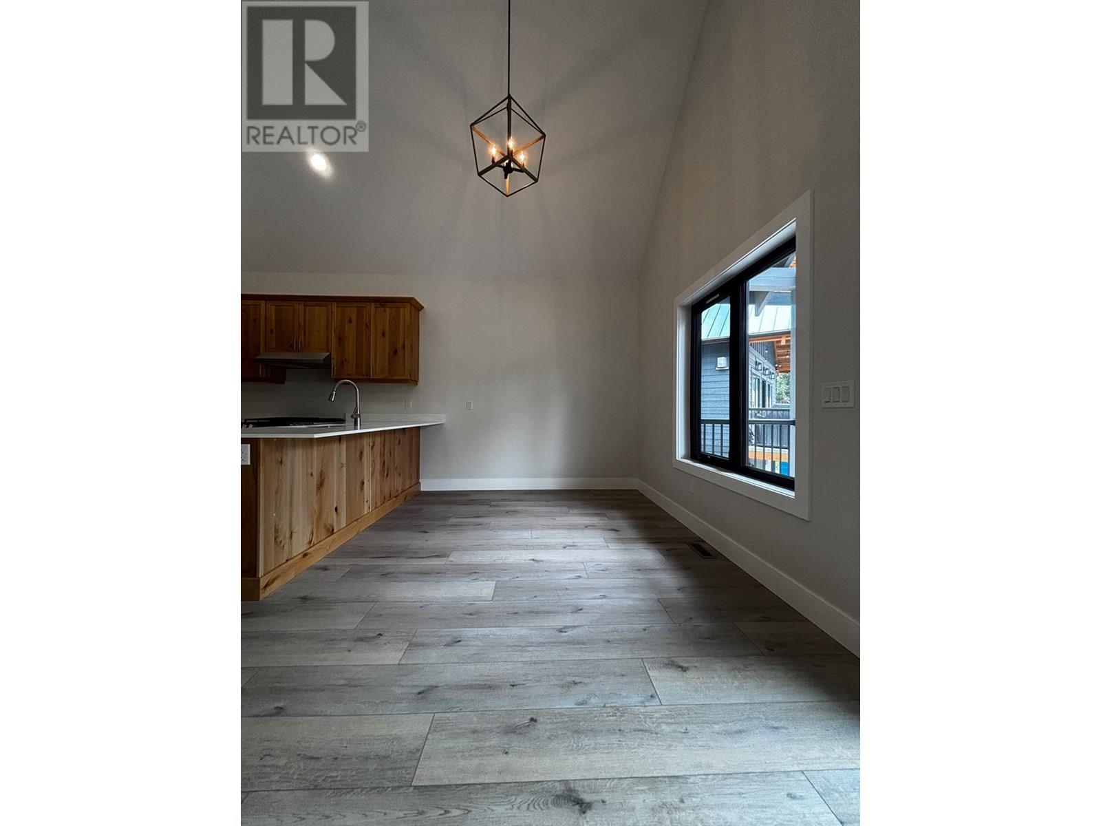1938 Foxwood Trail Unit# 2, Windermere, British Columbia  V0B 2L2 - Photo 13 - 10348195