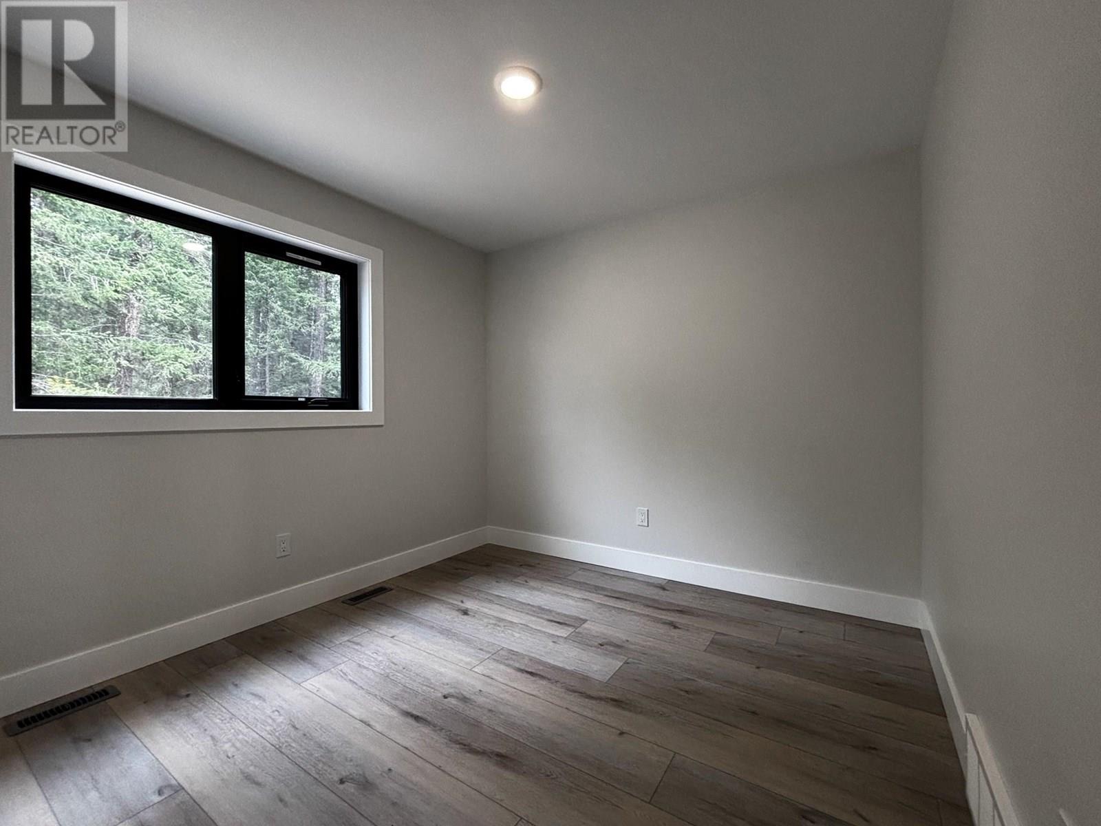 1938 Foxwood Trail Unit# 2, Windermere, British Columbia  V0B 2L2 - Photo 21 - 10348195