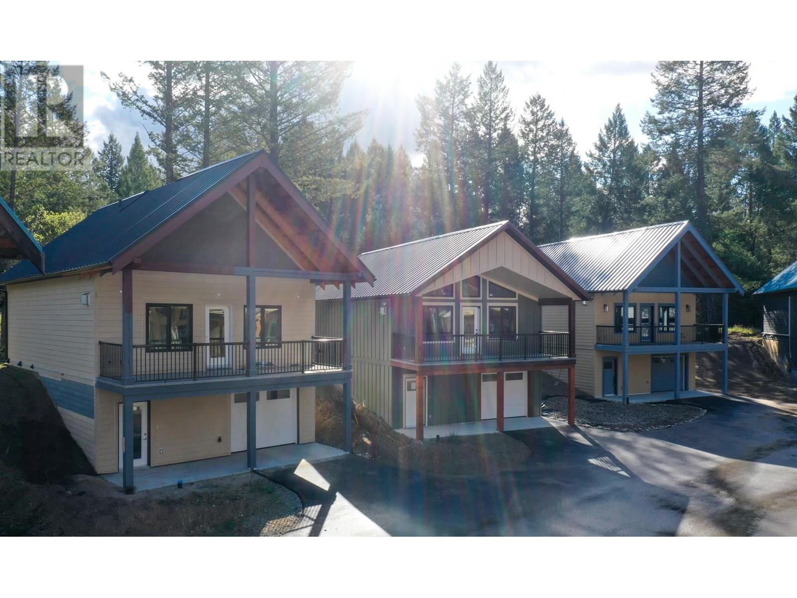 1938 FOXWOOD Trail Unit# 2, windermere, British Columbia