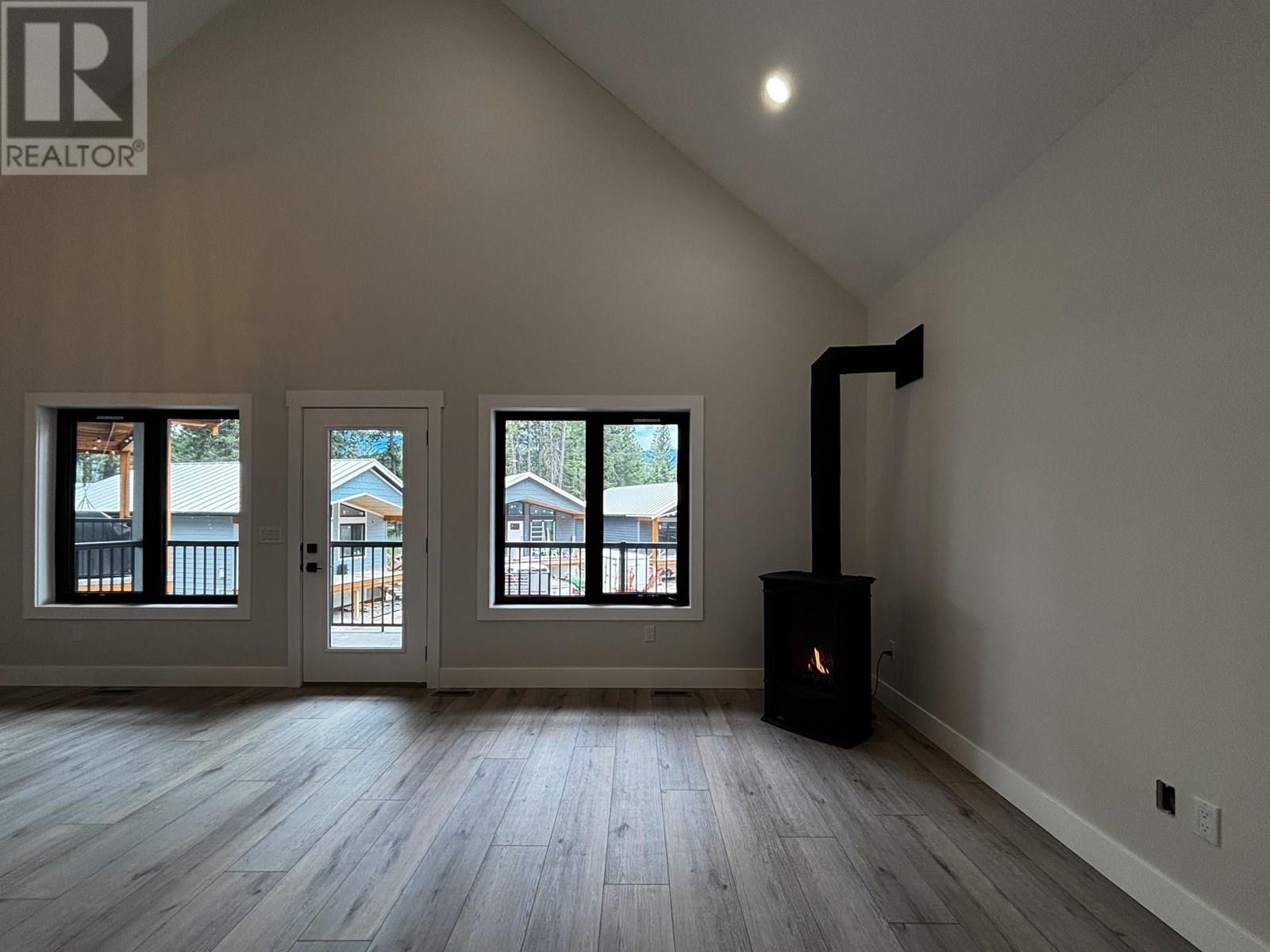 1938 Foxwood Trail Unit# 2, Windermere, British Columbia  V0B 2L2 - Photo 15 - 10348195
