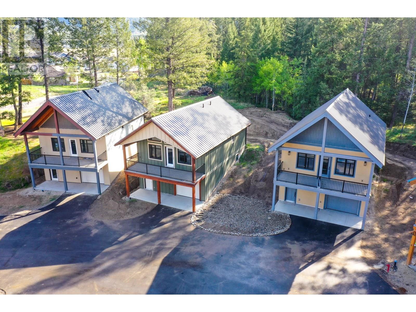1938 Foxwood Trail Unit# 2, Windermere, British Columbia  V0B 2L2 - Photo 41 - 10348195