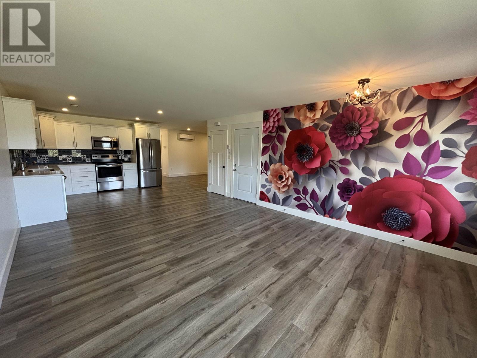 Property at 52 Stephanie Drive image 4
