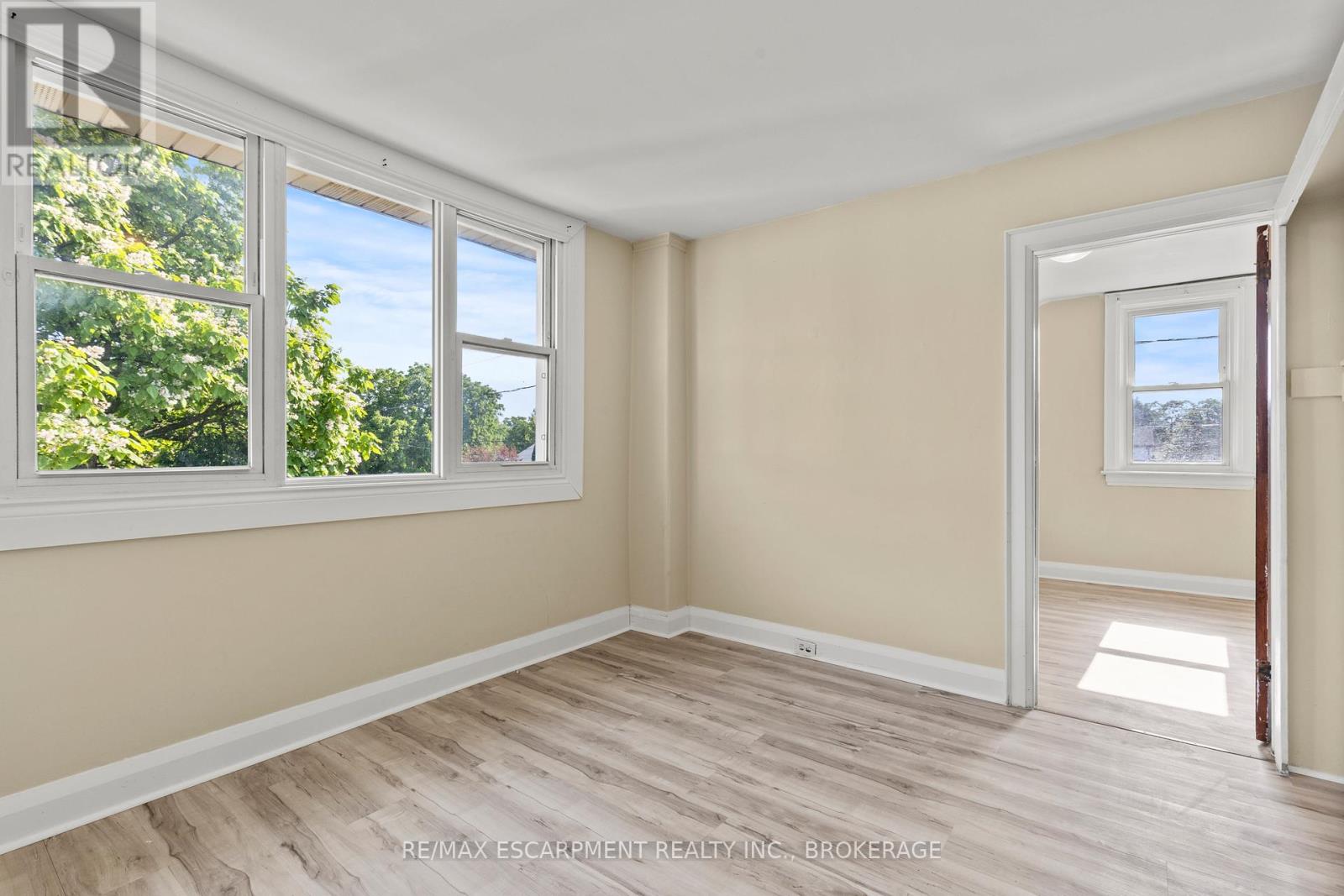 1 West Street N, Thorold, Ontario  L2V 2R8 - Photo 17 - X12242668