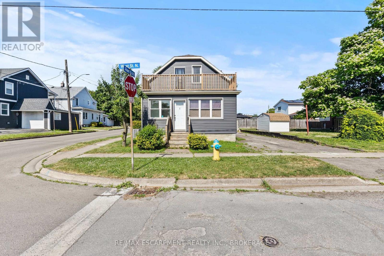Property at 1 WEST STREET N image 3