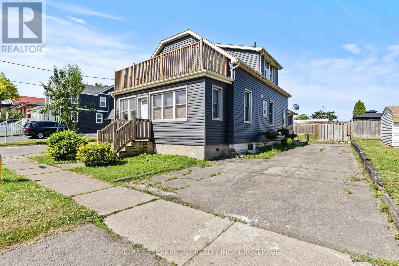 Property at 1 WEST STREET N image 4