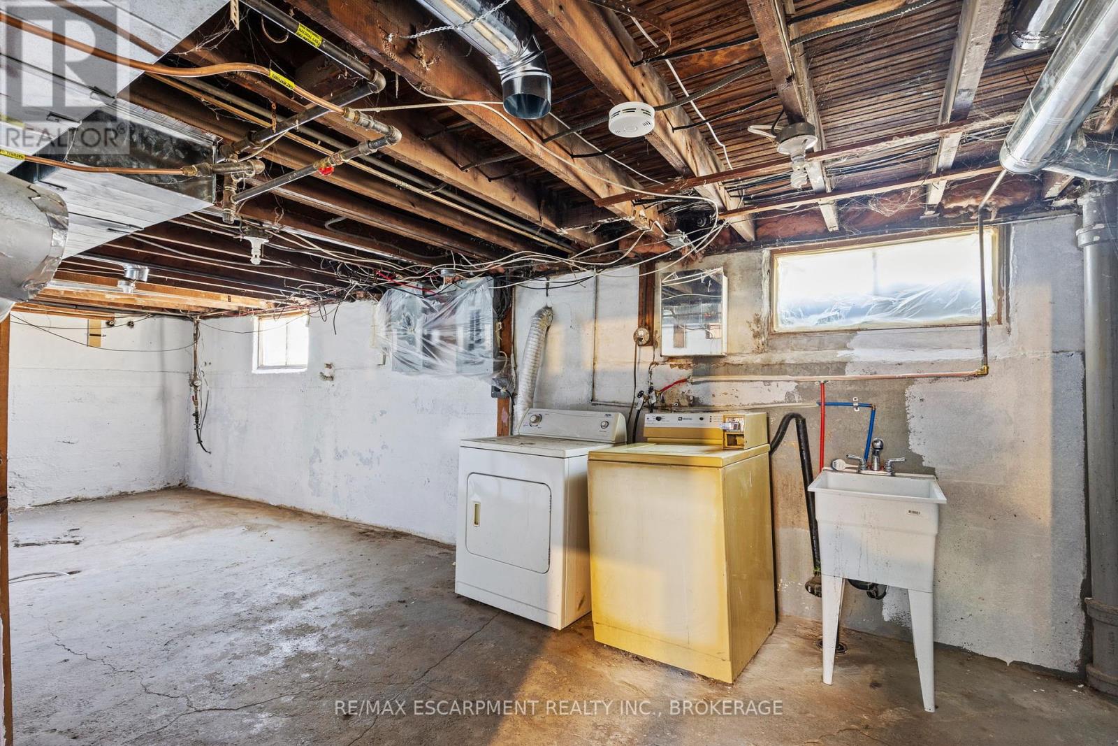 1 West Street N, Thorold, Ontario  L2V 2R8 - Photo 40 - X12242668