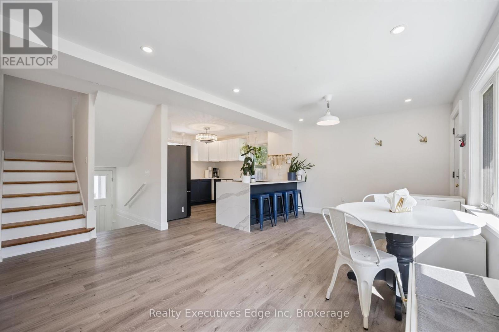 319 Clifton Road, Kitchener, Ontario  N2H 4W1 - Photo 11 - X12242679