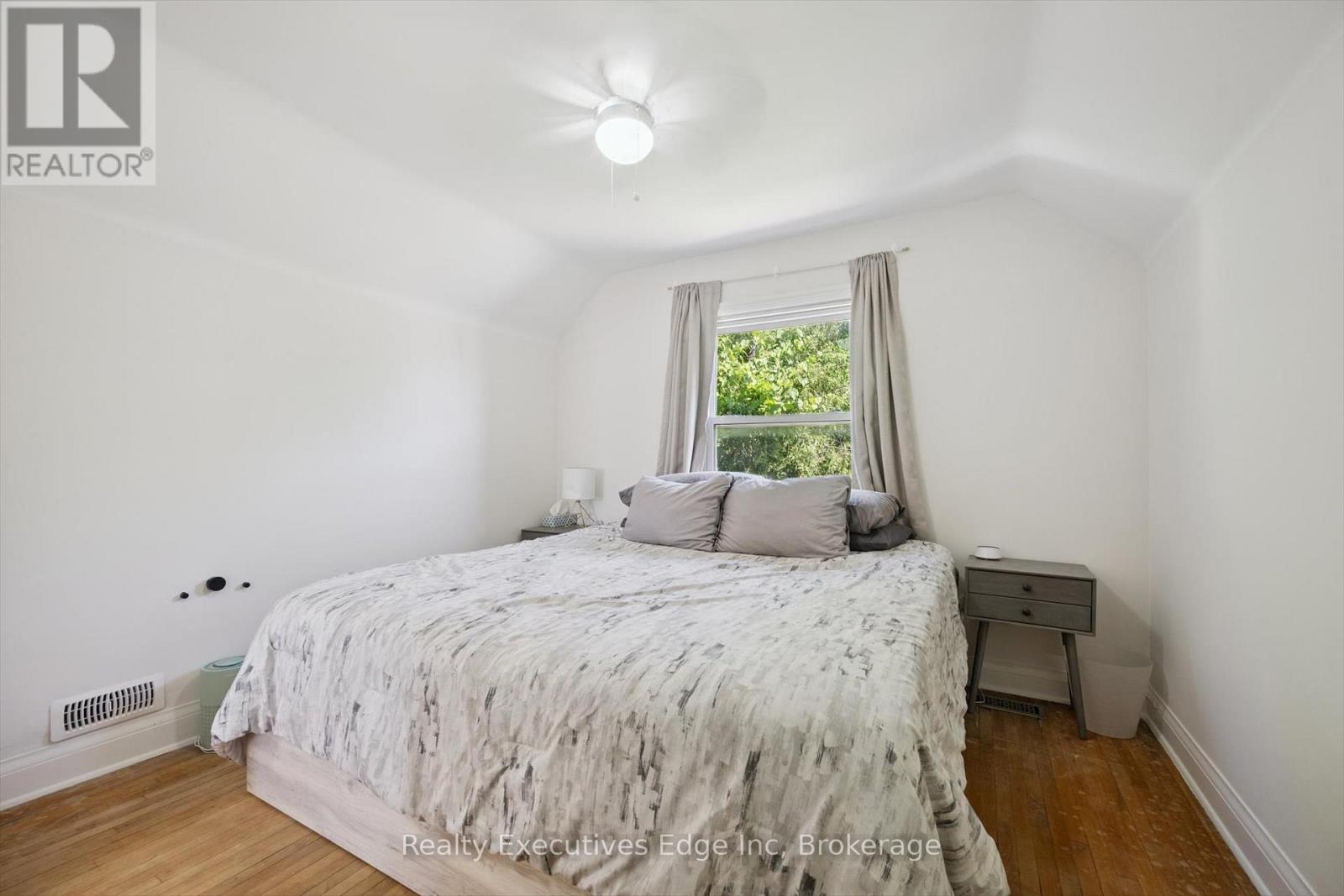 319 Clifton Road, Kitchener, Ontario  N2H 4W1 - Photo 17 - X12242679