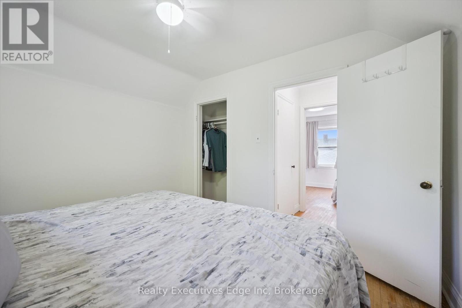 319 Clifton Road, Kitchener, Ontario  N2H 4W1 - Photo 18 - X12242679