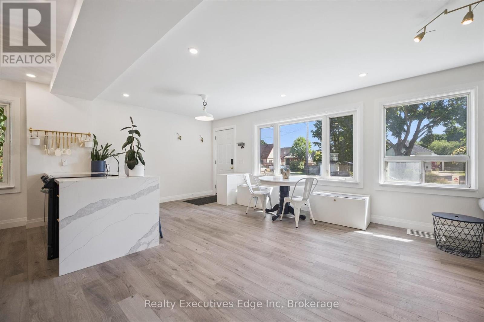 Property at 319 CLIFTON ROAD image 4