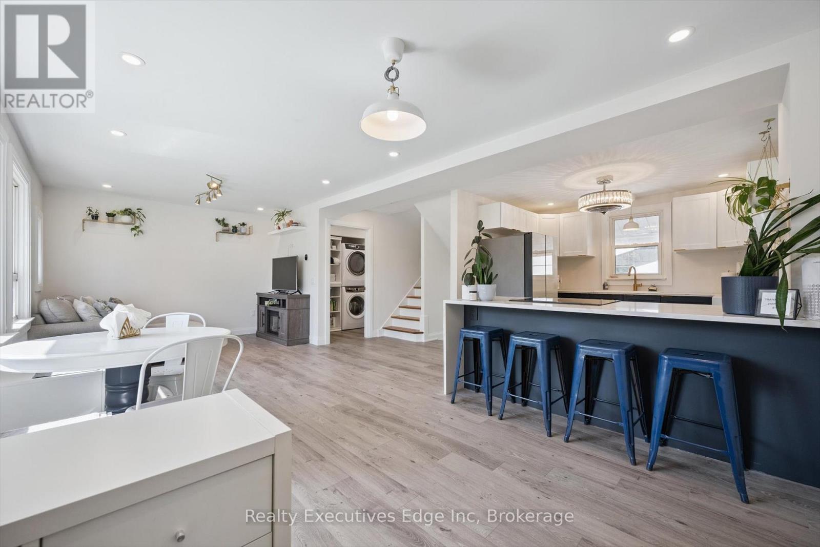 Property at 319 CLIFTON ROAD image 5