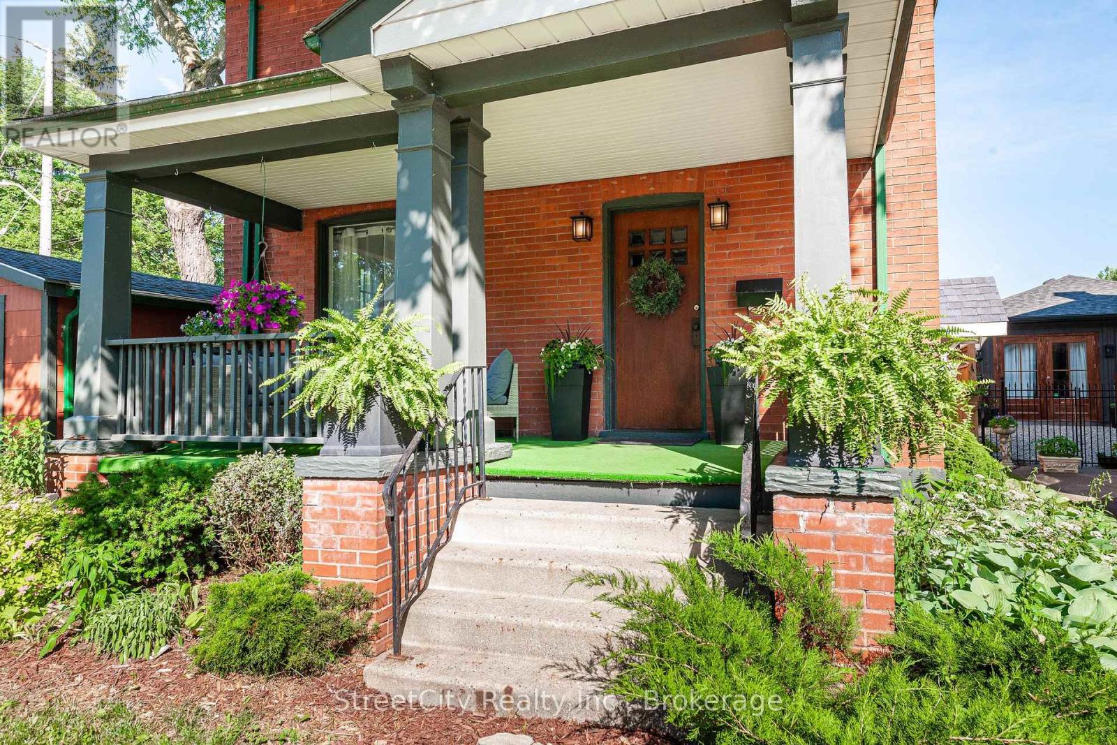 Property at 208 BIRMINGHAM STREET image 3