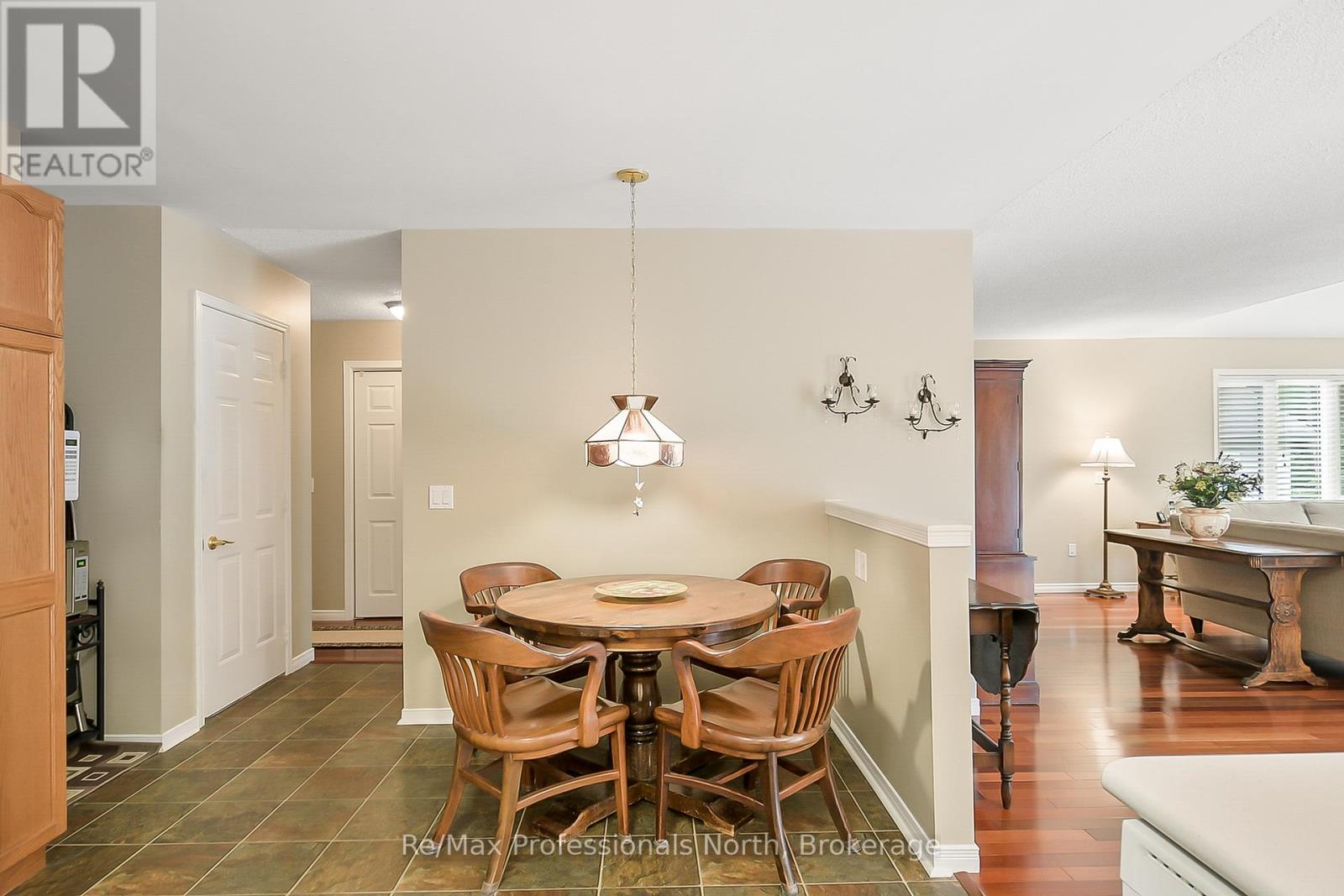 15 Pineridge Gate, Gravenhurst, Ontario  P1P 1Y4 - Photo 10 - X12242724