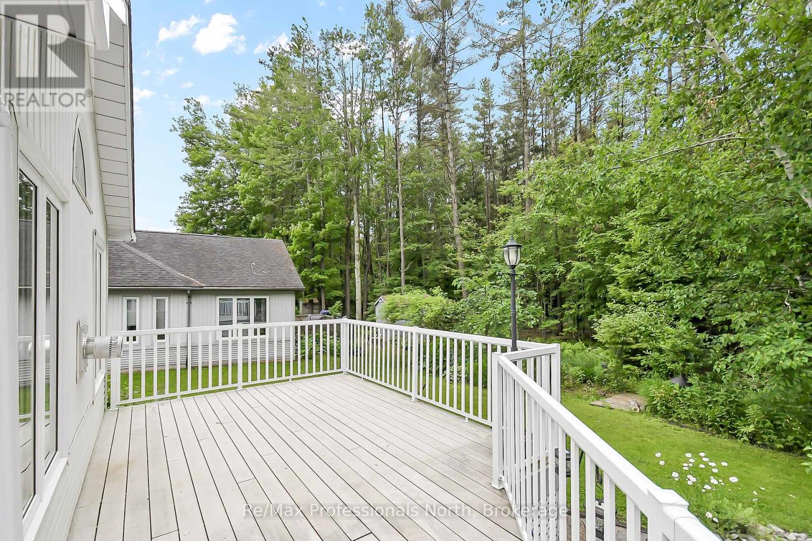 15 Pineridge Gate, Gravenhurst, Ontario  P1P 1Y4 - Photo 23 - X12242724