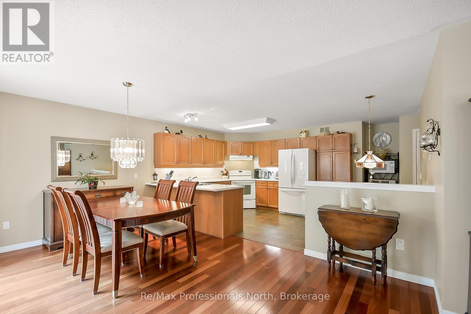 15 Pineridge Gate, Gravenhurst, Ontario  P1P 1Y4 - Photo 7 - X12242724