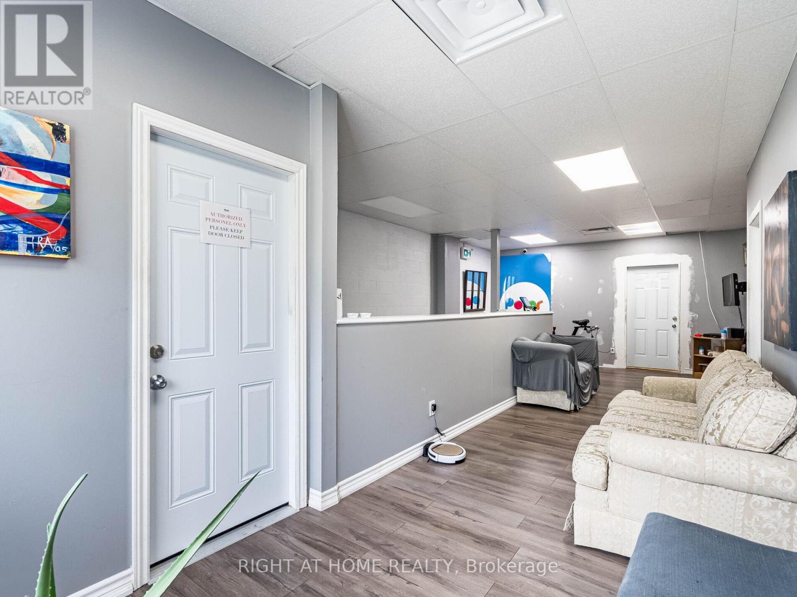 5 - 70 Monarch Road, Guelph, Ontario  N1K 1S3 - Photo 19 - X12242541