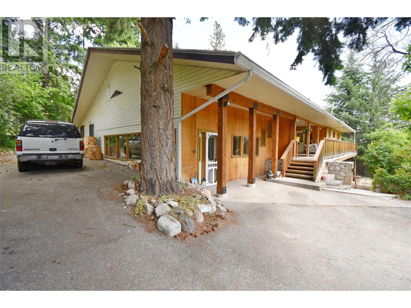 382 Kildare Way, Vernon, British Columbia  V1H 2C7 - Photo 2 - 10350615