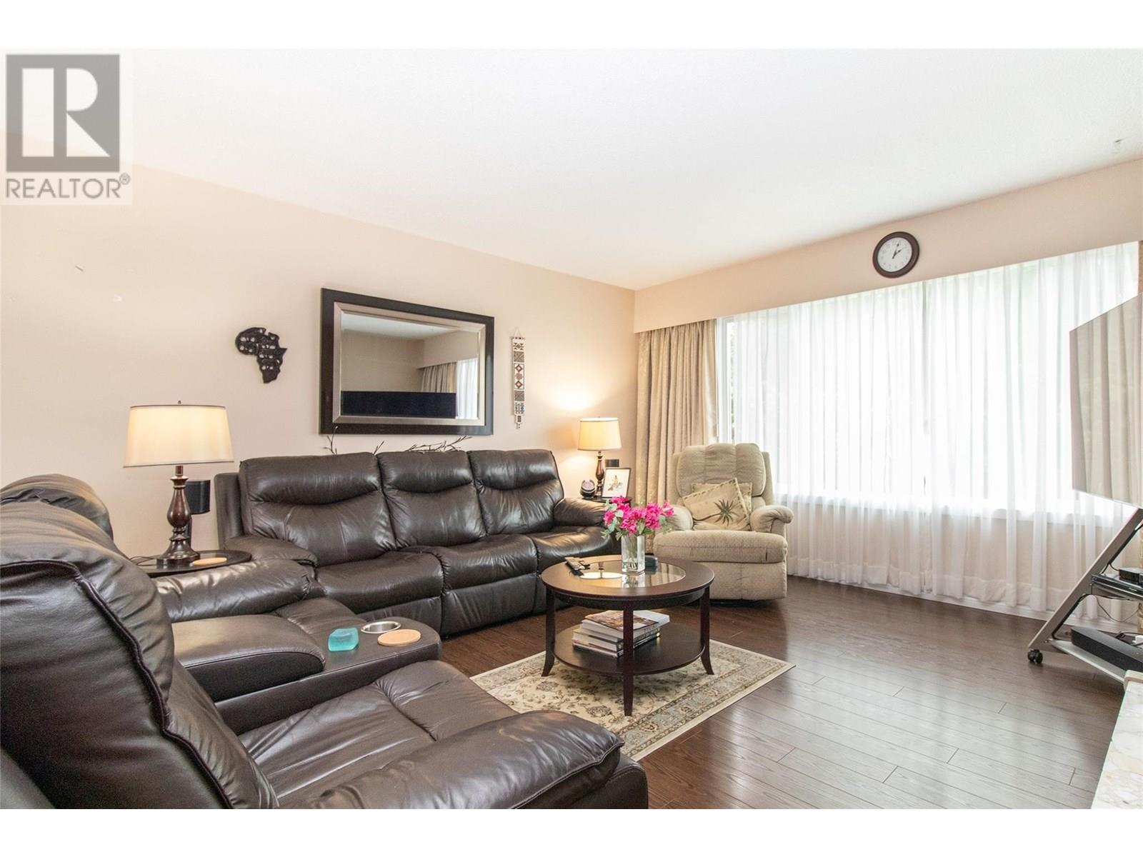 Property at 710 Tamarack Drive image 3