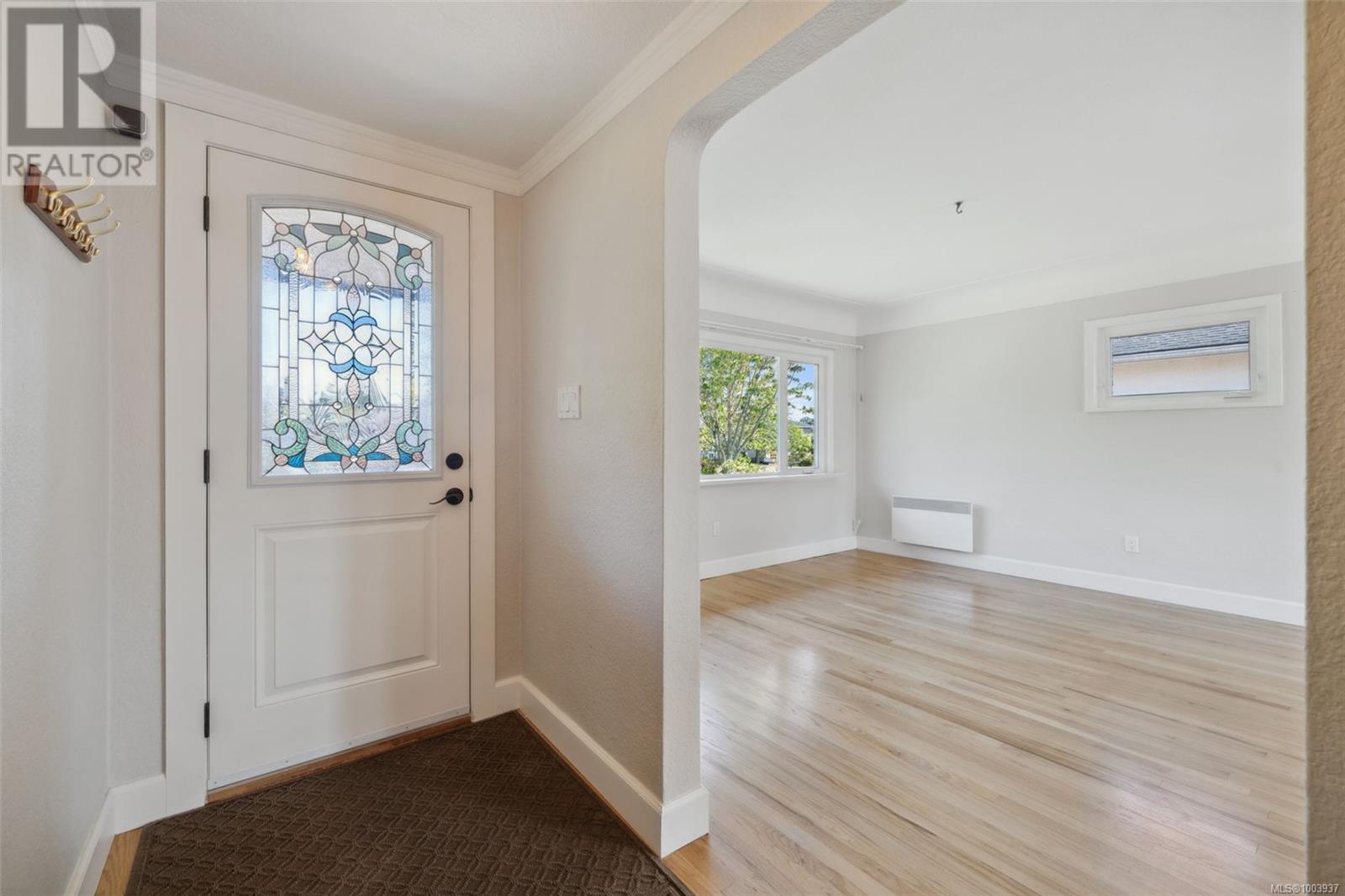 Property at 2568 Eastdowne Rd image 2