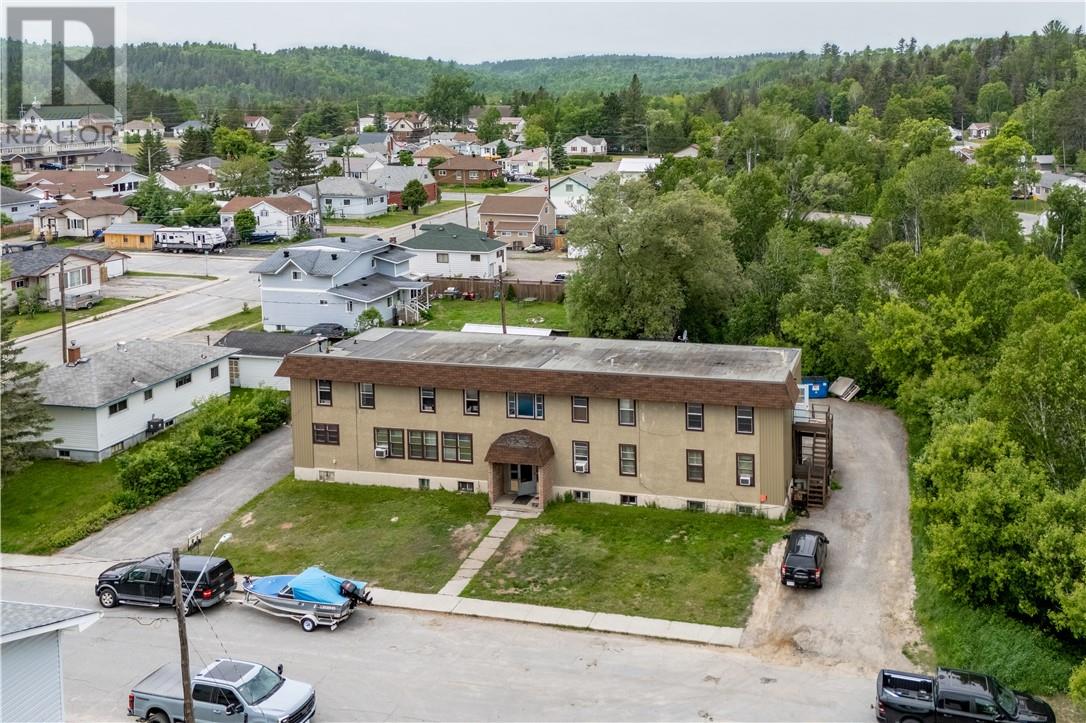 58 Cedar Street, Levack, Ontario  P3E 1A5 - Photo 1 - 2122902